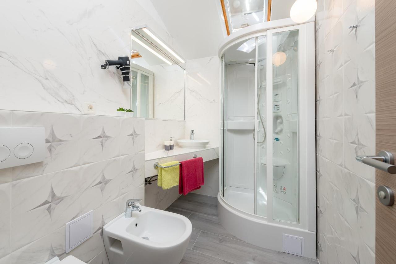 Luxury Bellavista Amazing Sea Holidays With Private Beach & Parking Milna  Zewnętrze zdjęcie