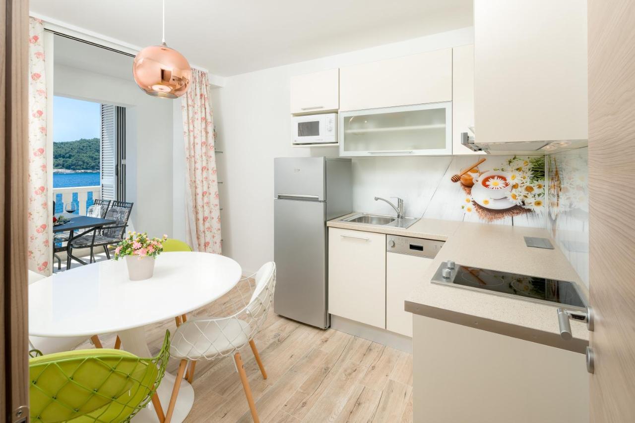 Luxury Bellavista Amazing Sea Holidays With Private Beach & Parking Milna  Zewnętrze zdjęcie