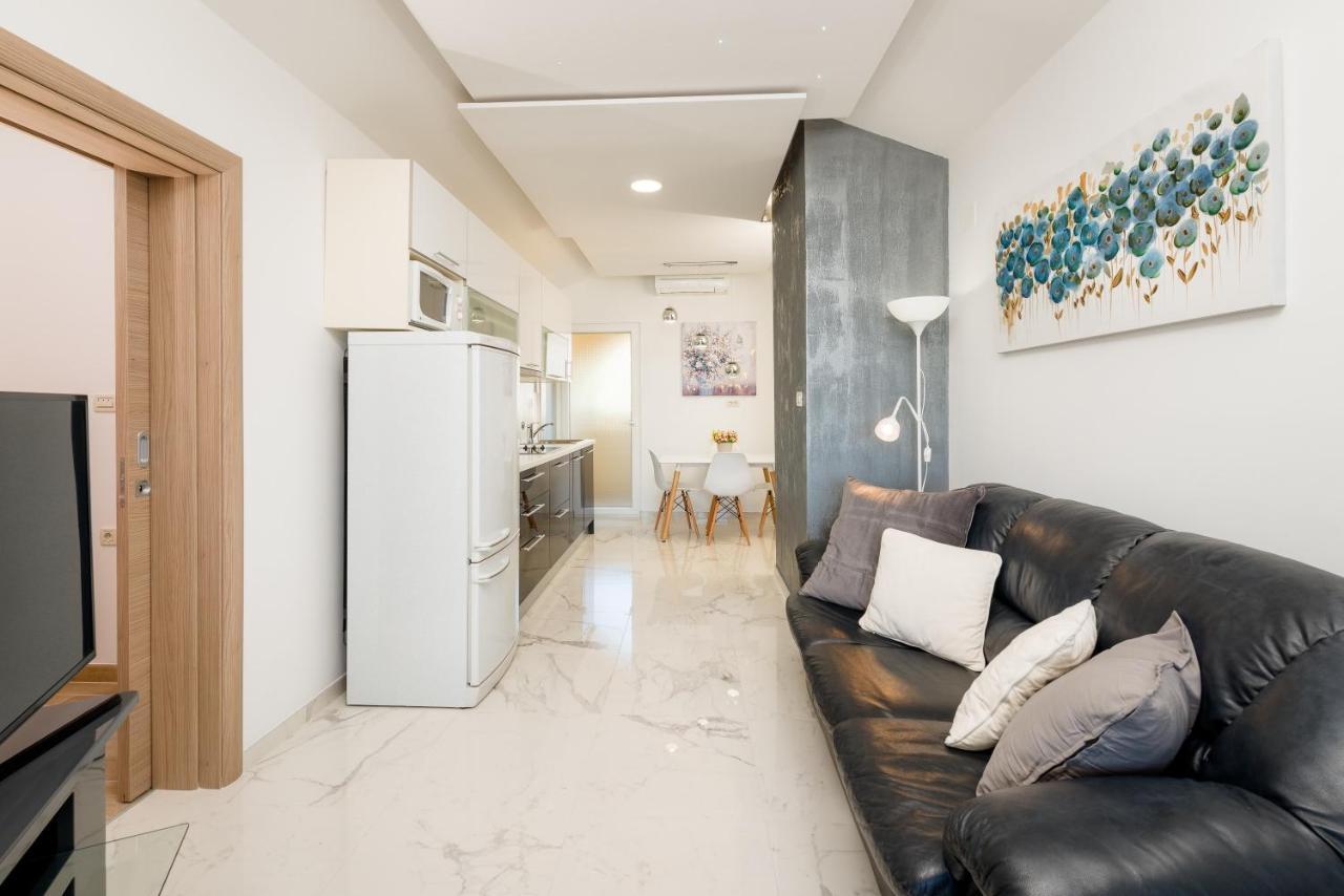 Luxury Bellavista Amazing Sea Holidays With Private Beach & Parking Milna  Zewnętrze zdjęcie