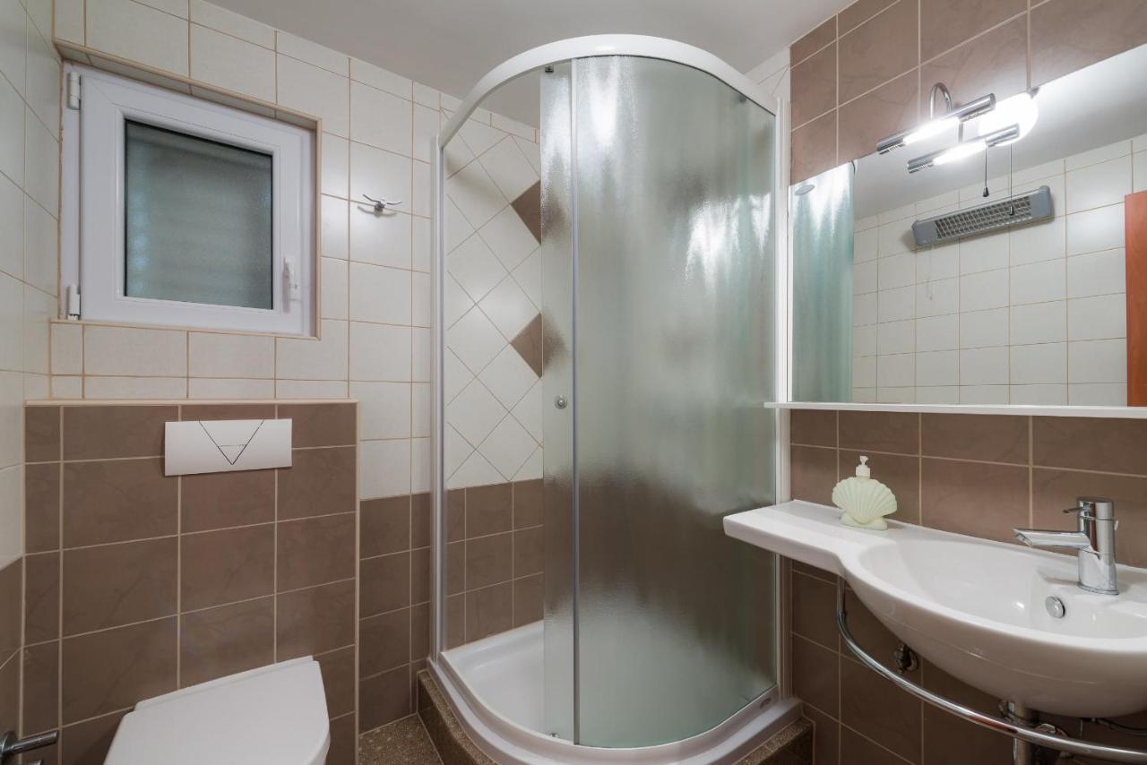 Luxury Bellavista Amazing Sea Holidays With Private Beach & Parking Milna  Zewnętrze zdjęcie