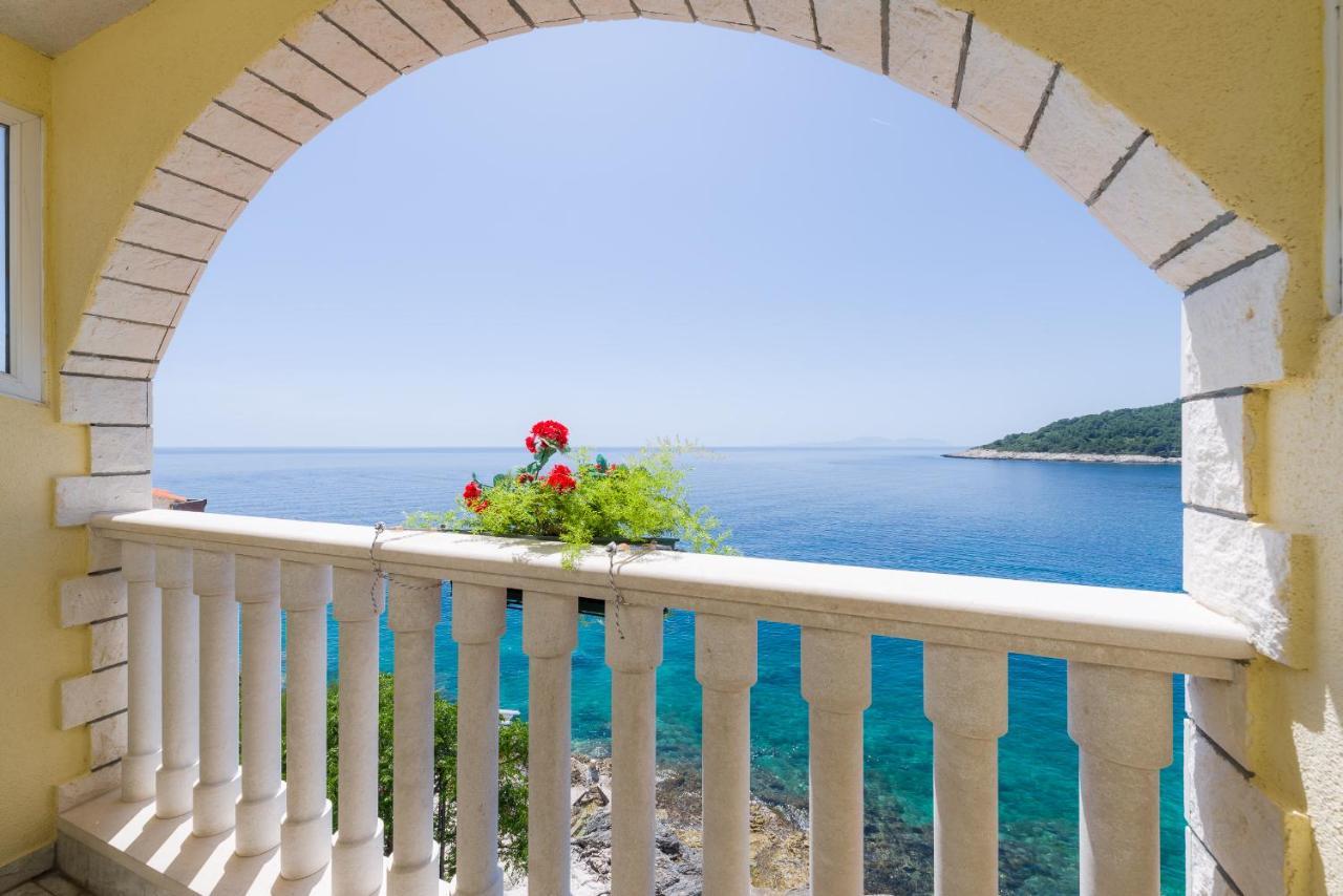 Luxury Bellavista Amazing Sea Holidays With Private Beach & Parking Milna  Zewnętrze zdjęcie