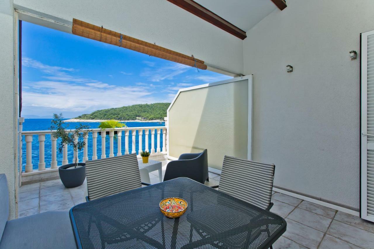 Luxury Bellavista Amazing Sea Holidays With Private Beach & Parking Milna  Zewnętrze zdjęcie