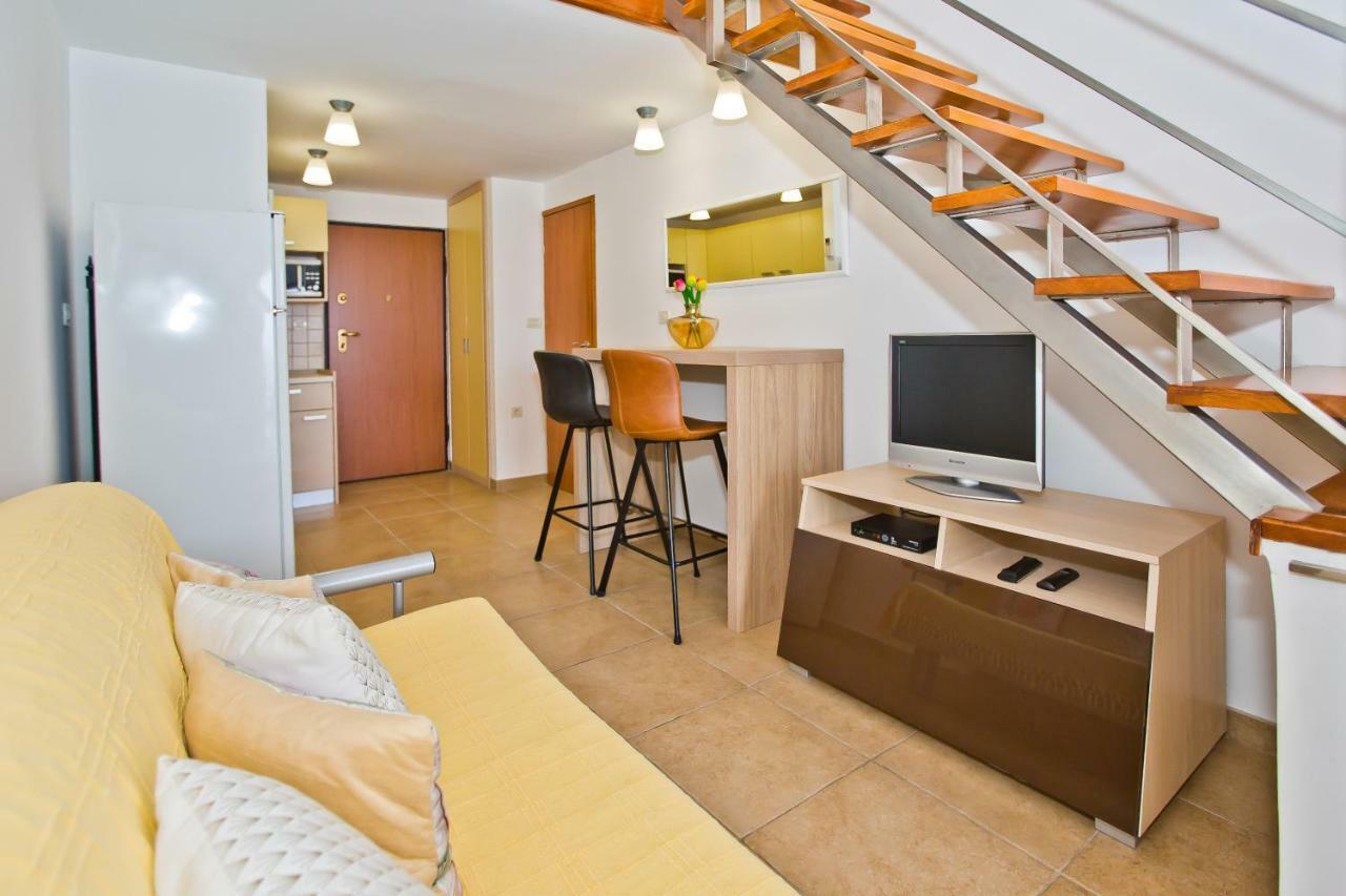 Luxury Bellavista Amazing Sea Holidays With Private Beach & Parking Milna  Zewnętrze zdjęcie